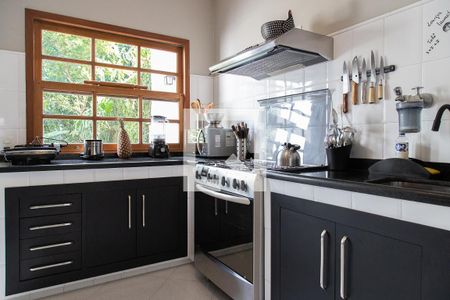 Casa de condomínio para alugar com 300m², 3 quartos e 2 vagasCozinha