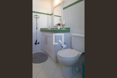 Casa de condomínio para alugar com 300m², 3 quartos e 2 vagasBanheiro da suíte 2