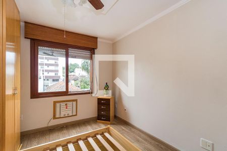 Quarto 1 Suite de apartamento para alugar com 2 quartos, 74m² em Vila Ipiranga, Porto Alegre