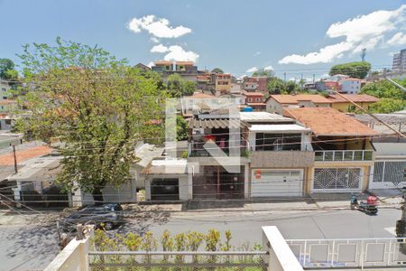 Casa à venda com 220m², 3 quartos e 2 vagasSuíte