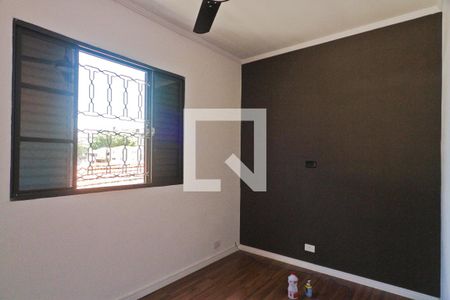 Casa à venda com 220m², 3 quartos e 2 vagasQuarto 1