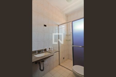 Casa à venda com 220m², 3 quartos e 2 vagasBanheiro