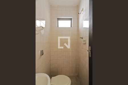 Casa à venda com 220m², 3 quartos e 2 vagasBanheiro de Serviço