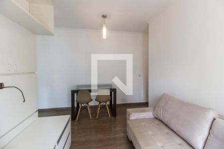 Sala  de apartamento para alugar com 1 quarto, 59m² em Jardim Tupanci, Barueri