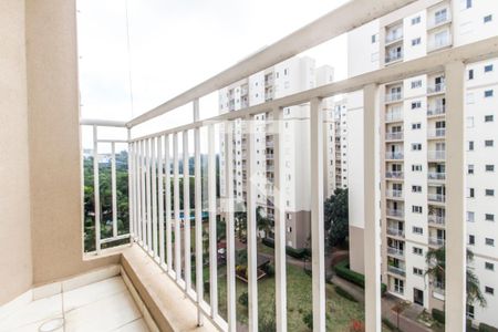 Sacada de apartamento para alugar com 1 quarto, 59m² em Jardim Tupanci, Barueri