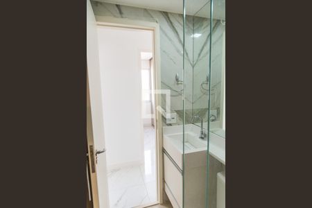 Apartamento à venda com 53m², 2 quartos e 1 vaga Apartamento à venda com 53m², 2 quartos e 1 vagaBanheiro