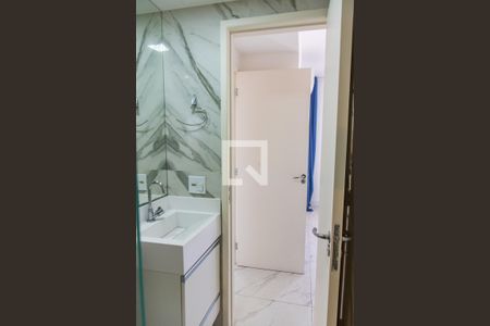 Apartamento à venda com 53m², 2 quartos e 1 vaga Apartamento à venda com 53m², 2 quartos e 1 vagaBanheiro da suíte