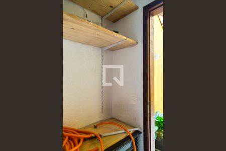 Casa à venda com 110m², 2 quartos e 2 vagas Casa à venda com 110m², 2 quartos e 2 vagasDespensa do Quintal