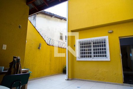 Casa à venda com 110m², 2 quartos e 2 vagas Casa à venda com 110m², 2 quartos e 2 vagasQuintal