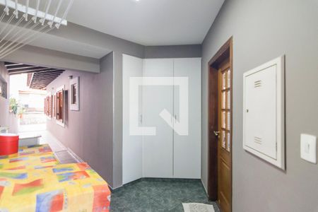 Casa à venda com 251m², 3 quartos e 5 vagas Casa à venda com 251m², 3 quartos e 5 vagasÁrea de Serviço