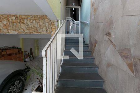 Casa à venda com 149m², 3 quartos e 2 vagasEscada 