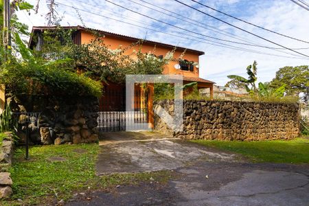 Casa para alugar com 380m², 3 quartos e 5 vagasFachada