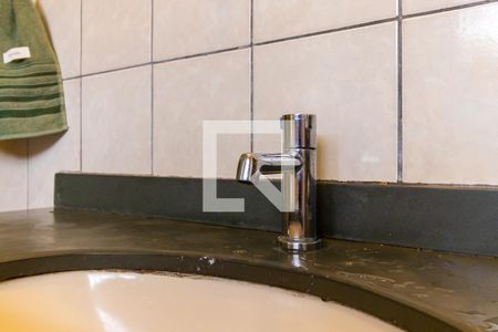 Casa para alugar com 380m², 3 quartos e 5 vagasBanheiro social