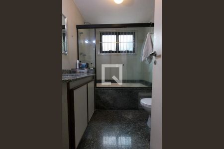 Apartamento à venda com 142m², 3 quartos e 2 vagasBanheiro da Suíte 3