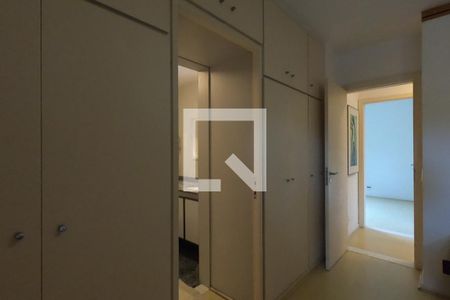 Apartamento à venda com 142m², 3 quartos e 2 vagasSuíte 1