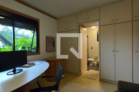 Apartamento à venda com 142m², 3 quartos e 2 vagasSuíte 1