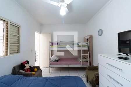 Casa à venda com 210m², 4 quartos e 3 vagas Casa à venda com 210m², 4 quartos e 3 vagas2o. Andar - Quarto 2