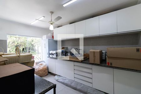 Casa à venda com 210m², 4 quartos e 3 vagas Casa à venda com 210m², 4 quartos e 3 vagasCozinha