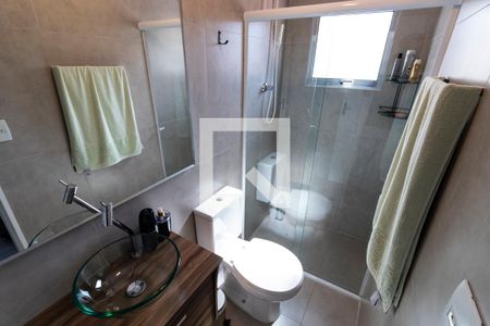 Casa à venda com 210m², 4 quartos e 3 vagas Casa à venda com 210m², 4 quartos e 3 vagas2o. Andar - Banheiro da Suíte 2