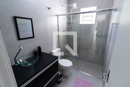 Casa à venda com 210m², 4 quartos e 3 vagas Casa à venda com 210m², 4 quartos e 3 vagas2o. Andar - Banheiro Social