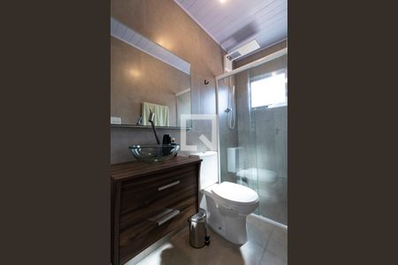 Casa à venda com 210m², 4 quartos e 3 vagas Casa à venda com 210m², 4 quartos e 3 vagas2o. Andar - Banheiro da Suíte 2