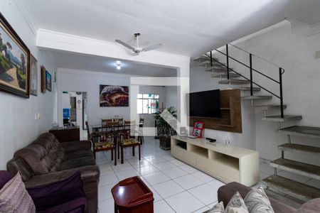 1o. Andar - Sala de casa à venda com 4 quartos, 210m² em Cambuci, São Paulo