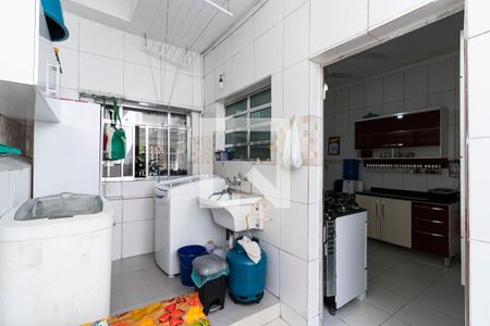 Casa à venda com 210m², 4 quartos e 3 vagas Casa à venda com 210m², 4 quartos e 3 vagas1o. Andar - Área de Serviço