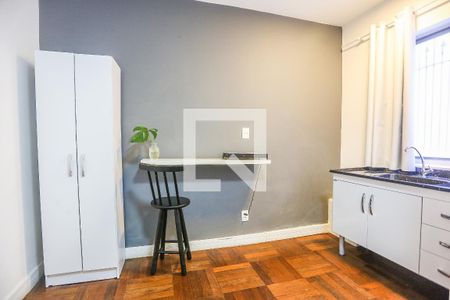 Cozinha de apartamento para alugar com 1 quarto, 18m² em Butantã, São Paulo
