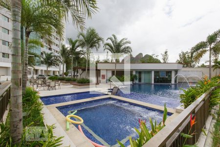 Apartamento à venda com 36m², 1 quarto e 1 vaga Apartamento à venda com 36m², 1 quarto e 1 vagaÁrea comum