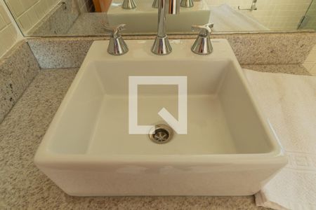 Banheiro de apartamento à venda com 1 quarto, 36m² em Jacarepaguá, Rio de Janeiro