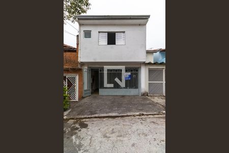 Casa à venda com 198m², 5 quartos e 2 vagas Casa à venda com 198m², 5 quartos e 2 vagasFachada