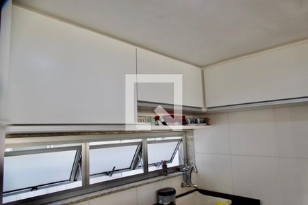 Apartamento à venda com 230m², 3 quartos e 2 vagasCozinha