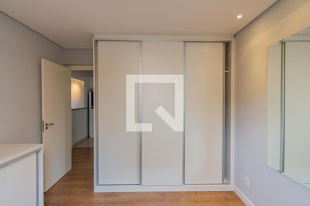 Apartamento à venda com 56m², 2 quartos e 1 vagaQuarto 2 - Armários