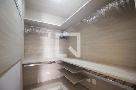 Apartamento para alugar com 80m², 2 quartos e 1 vagaCloset