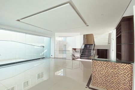 Casa de condomínio à venda com 536m², 4 quartos e 5 vagasSala