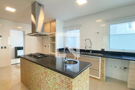 Casa de condomínio à venda com 536m², 4 quartos e 5 vagasCozinha