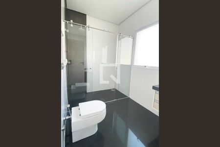 Casa de condomínio à venda com 536m², 4 quartos e 5 vagasBanheiro da Suíte 2