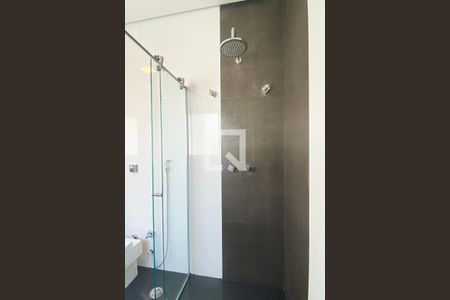 Casa de condomínio à venda com 536m², 4 quartos e 5 vagasBanheiro da Suíte 2