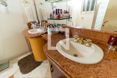 Apartamento para alugar com 400m², 4 quartos e 1 vagaBanheiro da Suíte