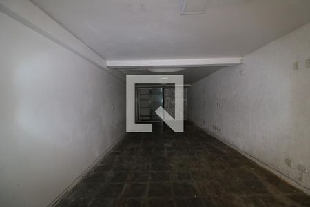 Casa à venda com 200m², 2 quartos e 1 vagaSalão