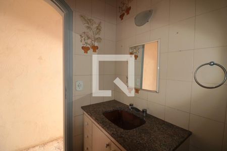 Casa à venda com 200m², 2 quartos e 1 vagaBanheiro Social