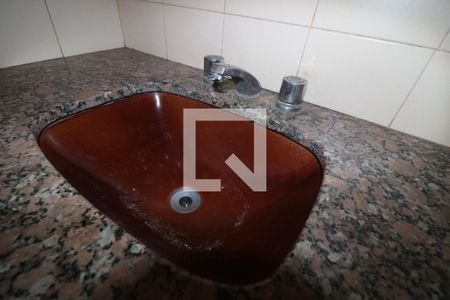 Casa à venda com 200m², 2 quartos e 1 vagaBanheiro Social - pia