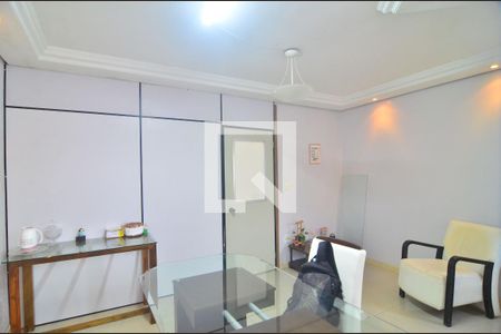 Sala de casa à venda com 4 quartos, 292m² em Estância Velha, Canoas