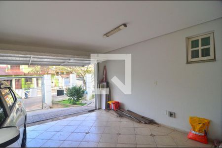 Garagem de casa à venda com 4 quartos, 292m² em Estância Velha, Canoas