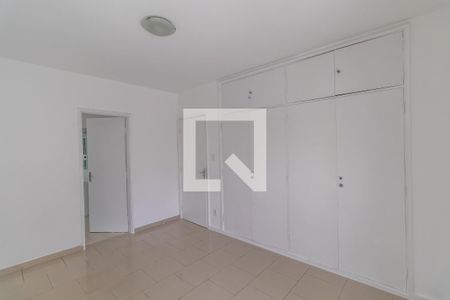 Casa de condomínio à venda com 140m², 3 quartos e 1 vagaSuíte