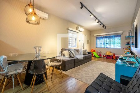 Sala de casa à venda com 3 quartos, 197m² em Alto de Pinheiros, São Paulo