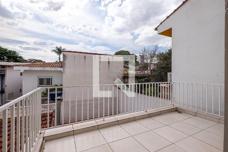 Casa à venda com 197m², 3 quartos e 2 vagasVaranda