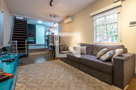 Sala de casa à venda com 3 quartos, 197m² em Alto de Pinheiros, São Paulo