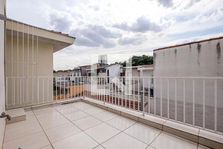 Casa à venda com 197m², 3 quartos e 2 vagasVaranda