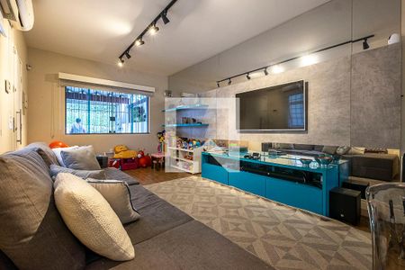 Sala de casa à venda com 3 quartos, 197m² em Alto de Pinheiros, São Paulo